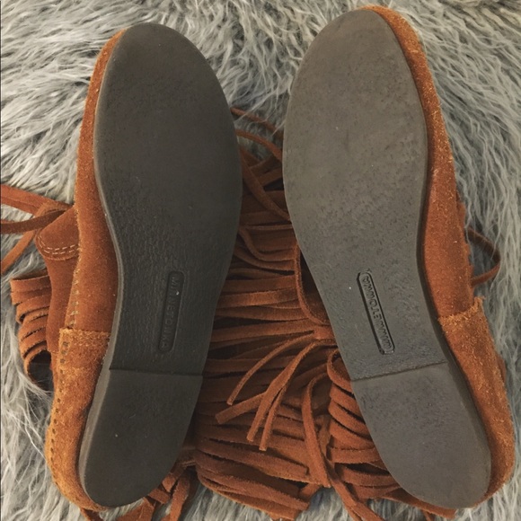 Minnetonka Moccasin 3-Layer Fringe Boot - Picture 5 of 6